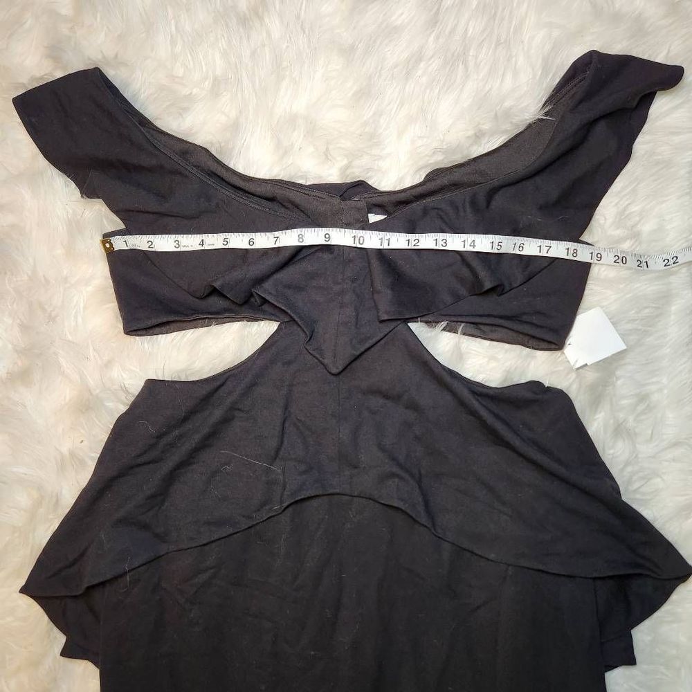 Fame And Partners Firefly Cutout Off Shoulder Dress - Picture 4 of 11